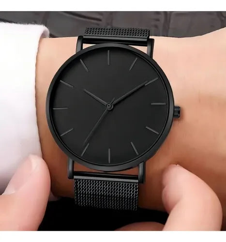 Minimalistische Carbon-Uhr